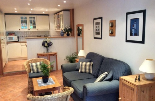 Saint-Jean-Cap-Ferrat Apartamento | Tranquilo apartamento con jardín en el patio junto al puerto de yates