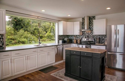 Bradford Cabina | Quiet Cove on Wood Road!