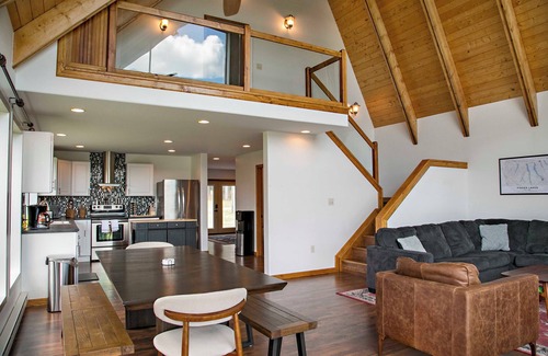 Bradford Cabina | Quiet Cove on Wood Road!
