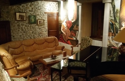 Sainte-Marie-dʼAlloix Cama Y Desayuno | Quiet, cozy Ravel room with TV and air conditioning