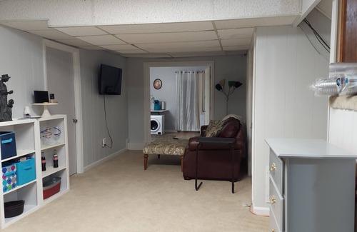 Woodstock Casa | Quiet Cozy in-law suite with kitchenette