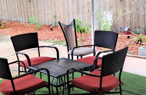Riviera Beach Casa | Quiet Cozy One-Bedroom Retreat in the Heart of It All