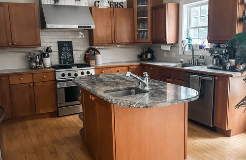 Saratoga Springs Casa | Quiet Cul-De-Sac w/Pool, 2-3 miles to Town & Track