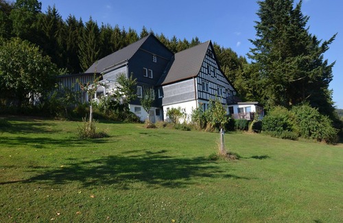Niederlandenbeck Apartamento | Piso tranquilo en Sauerland con terraza