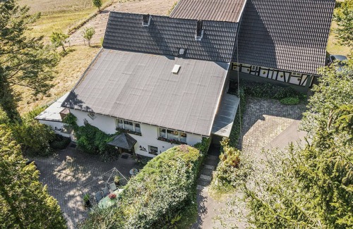 Niederlandenbeck Apartamento | Alojamiento vacacional luminoso en Menkhausen (Sauerland), cerca de una estación de esquí