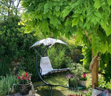 Varen Cama Y Desayuno | Quiet double ensuite room, own entrance