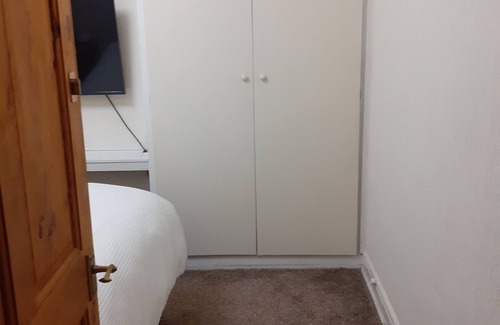 Wolverhampton Casa | Quiet double rooms available in leafy suburb of Newbridge (West Wolverhampton).