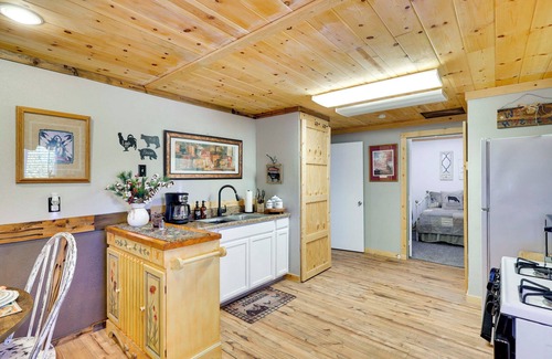 Springerville Cabina | Quiet Eagar Retreat Near Lakes, Hiking & Hunting!