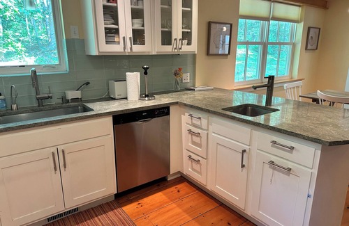 Edgartown Casa | Quiet Edgartown vacation home - 10 minutes from door to beach chair!