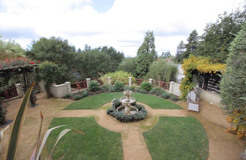 Upper Rockridge Apartamento | Apartamento tranquilo y elegante con hermosas vistas y jardines en terrazas