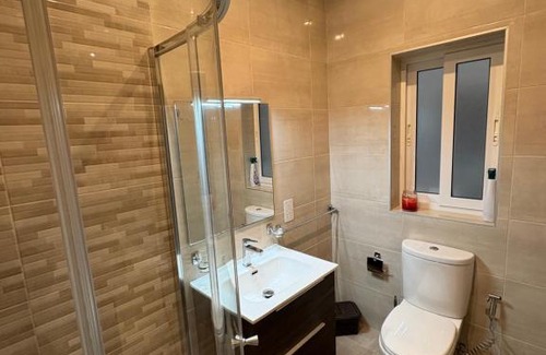 Zejtun Casa | Quiet Ensuite Room - Near Marsaskala & Airport