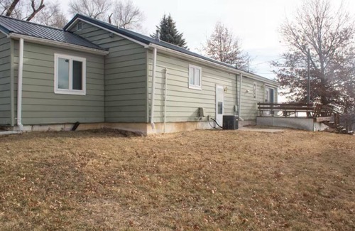 Columbia Casa | Quiet Escape Near Rathbun Lake & Public Hunting Grounds