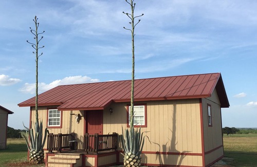 Sutherland Springs Cabina | Escape tranquilo en un rancho del sur de Texas Casa cabina 2BR con capacidad para 4