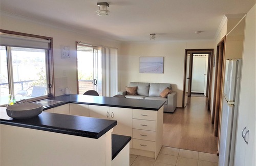 District Council of the Copper Coast Casa | Quiet, family-friendly house, 500m from the beach, great for kids, free WiFi