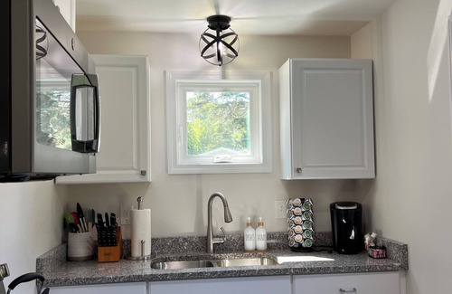 Deer Isle Cabaña | Quiet, family friendly cottage
