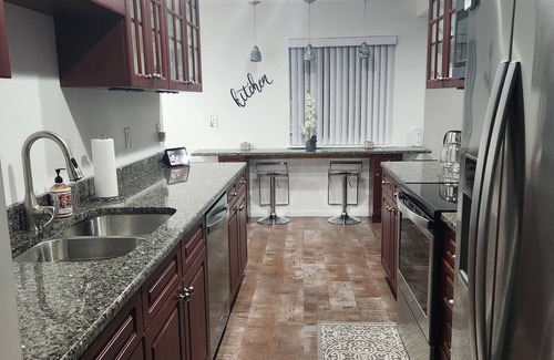Farmington Hills Casa | Quiet Family Oasis in Farmington Hills, Sleeps 6-10. 20 miles from Downtown