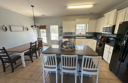 Oxford Casa | Quiet Family & Pet Friendly Home