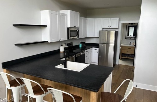 Athens Cabina | Quiet farm cabin located minutes from downtown Athens!