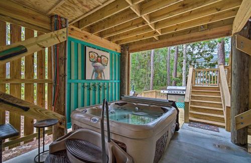 Dauphin Island Casa | Quiet Fishermans House with Hot Tub and Tropical Bar!