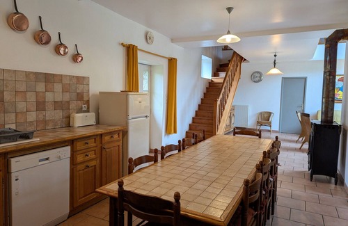 Ouzouer-sur-Trezee Cabaña | Casa tranquila en bosque, cerca de Gien, 3 habitaciones y 2 baños