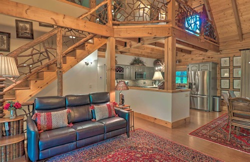 Glenville Casa | Quiet Forest Hideaway w/ Deck & Near Hiking!