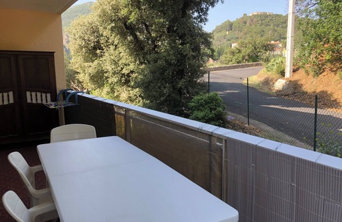 Amelie-les-Bains-Palalda Apartamento | QUIET STUDIO WITH MOUNTAIN AND SUN VIEWS