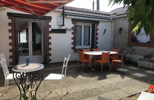 LʼAiguillon-sur-Mer Casa | Real vendeen cocoon in the heart of the village 700m from the port