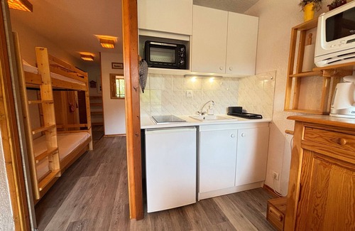 Notre-Dame-de-Bellecombe Apartamento | Apartamento con balcón tranquilo y vista a la montaña, aparcamiento privado