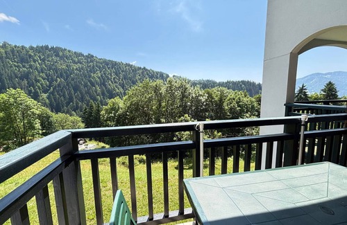 Notre-Dame-de-Bellecombe Apartamento | Apartamento con balcón tranquilo y vista a la montaña, aparcamiento privado