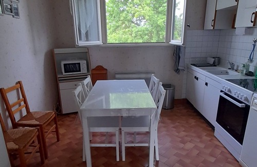 Saint-Etienne-de-Fougeres Casa | Quiet, 70s-style house with large garden in the heart of the Lot et Garonne region