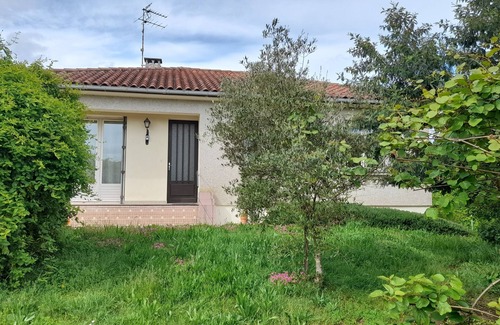Saint-Etienne-de-Fougeres Casa | Quiet, 70s-style house with large garden in the heart of the Lot et Garonne region