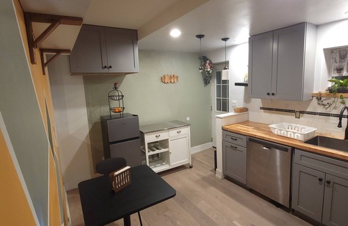 South Philadelphia Casa | Quiet Garden House off Washington