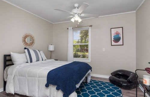 Pasadena Casa | Quiet get away close to restaurants and shopping