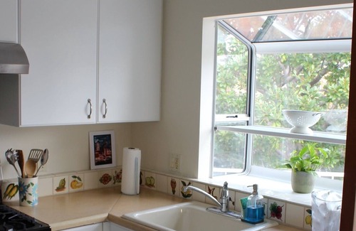 Coronado Cabaña | Quiet Granny Flat 1-1/2 Blocks to Beach, Bay, Tennis, and Hotel Del
