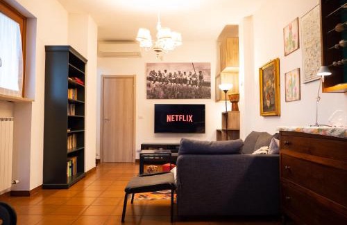 Trezzano sul Naviglio Casa | Quiet groundfloor garden apartment close to Milan - SMART WORKING, RELAX, BARBECUE, NETFLIX
