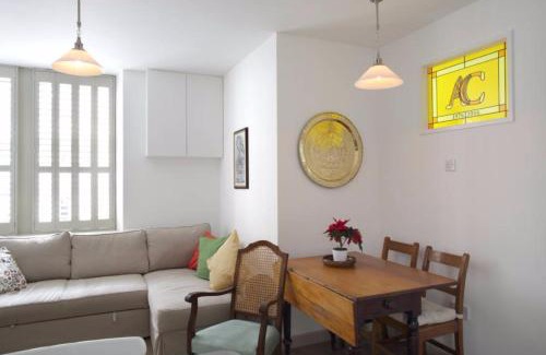 Marchmont Apartamento | Quiet Ground Floor Mews Flat and parking