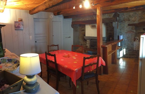 Saint-Julien-Puy-Laveze Casa | Tranquila casa para 5 personas