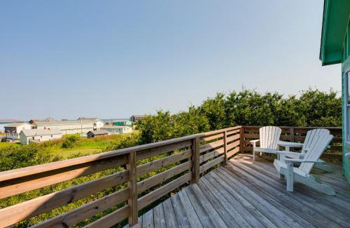 Hatteras Apartamento | Quiet Hatteras Duplex with Decks about 1 Mile to Beach
