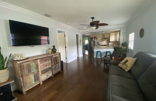 Riverside Heights Casa | Quiet Heights Home, easy walk or bike to Riverwalk & Downtown