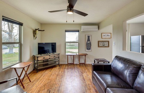 Hico Casa | Quiet Hico Home - Walk to Downtown!