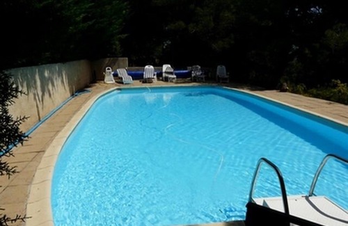 Vitrolles-en-Luberon Casa | Tranquila villa de vacaciones con piscina y magníficas vistas en el Luberon