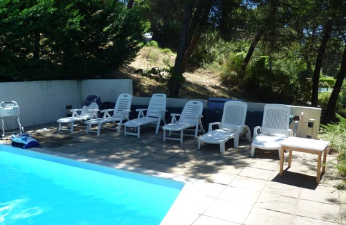Vitrolles-en-Luberon Casa | Tranquila villa de vacaciones con piscina y magníficas vistas en el Luberon