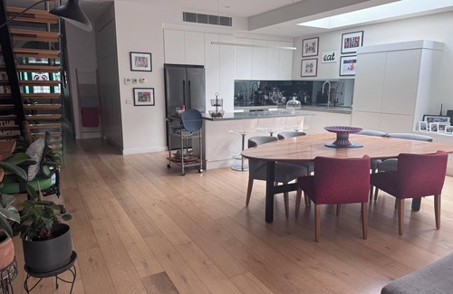 Prahran Casa | Quiet home within minutes to all the action.