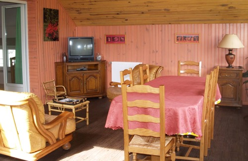 Villainville Casa | Quiet HORTENSIAS cottage, in the countryside