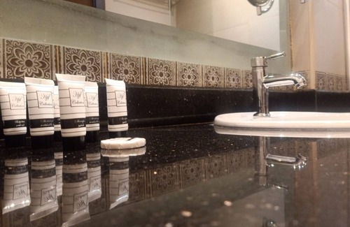 Al-Hamra'a Hotel | Quiet hotel