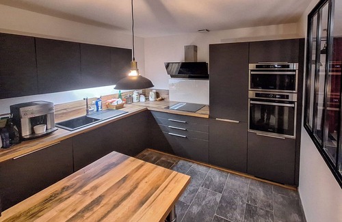 Cernay-la-Ville Casa | Quiet house 5 minutes from Les Vaux de Cernay, garden + private parking