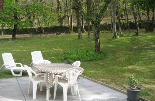 Pont-de-Labeaume Casa | CASA TRANQUILA CERCA DEL RÍO