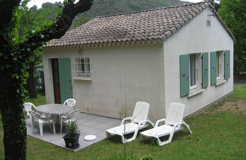 Pont-de-Labeaume Casa | CASA TRANQUILA CERCA DEL RÍO