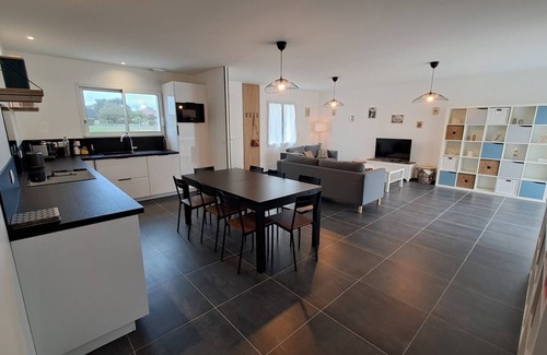 Salles-en-Toulon Casa | Quiet house near Vienne