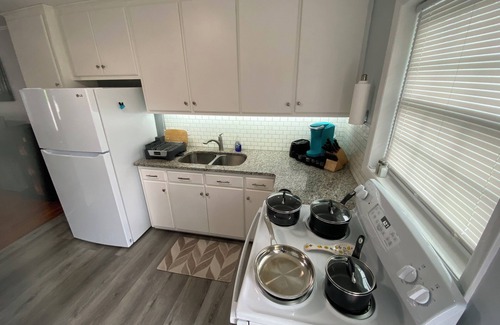 Lincolnton Casa | Quiet in Town Living - Nintendo - EV Charger - Spacious Vehicle Parking.